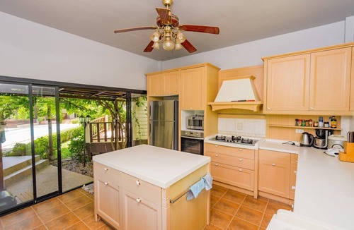 Hua Thanon Villa | Natien Beach and Garden Villa, very close to the beach, private and spacious