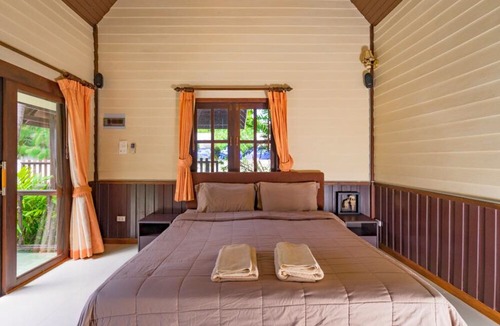 Hua Thanon Villa | Natien Beach Villa