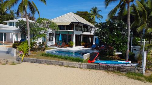 Chakphong Villa | Natural Villas Samet View Beachfront Private Pool 4BR