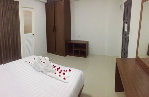 Rangsit Hotel | Nava Grand Hotel