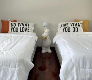 Suan Luang Hotel | Near Airport 2nd room for 2,8K & 3rd for 1,8K & 4th only 300B INBOX!