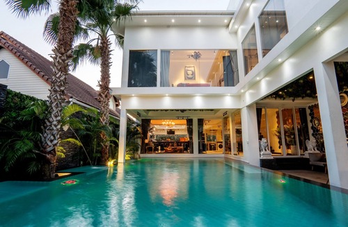 South Pattaya Villa | NEW 2022 Art Pool Villa