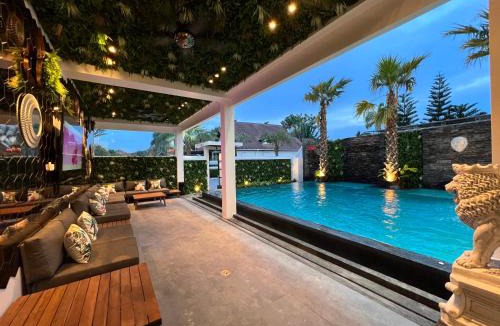 South Pattaya Villa | NEW 2022 Grand Deluxe ART Pool Villa