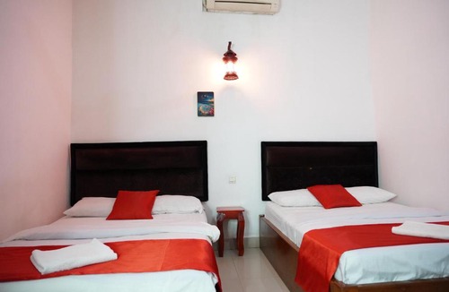 Daun Penh Hotel | New Season Riverside Hotel