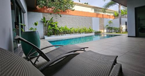 Choeng Thale Villa | Nicky Luxury Private Pool Villa in BangTao Laguna