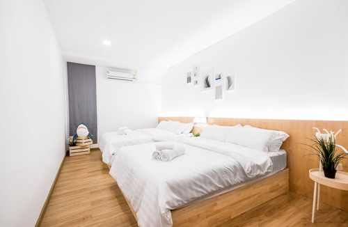 Bangkok Central Business District House | No2★Terrace House 39★Warm 2B+wifi near EmQuartier