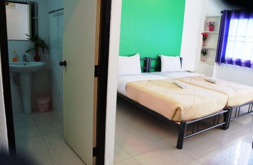 Wua Lai Hostel | Noble House Chiangmai