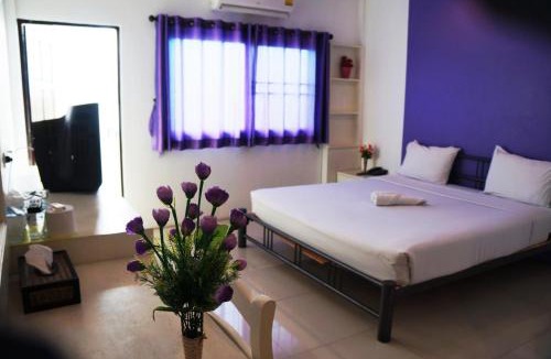 Wua Lai Hostel | Noble House Chiangmai