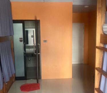 Downtown Krabi Hostel | NOMAD HOSTEL KRABI AND TRAVEl