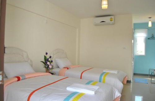 Uttaradit Hotel | O.U.M. Hotel - โรงแรมโอยูเอ็ม