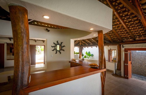 San Juan del Sur Villa | Oceanfront 5bdrm, sleeps 10, AC, pool, fibre optic, Playa Maderas surf break