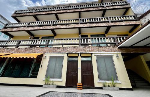 Nimman Hostel | October Hostel ChiangMai