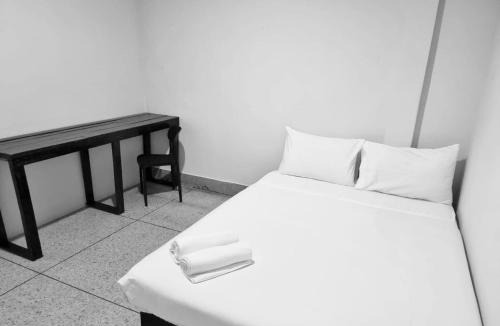Wat Bowon Niwet Apartment | Oh My Nap Khaosan Road - ถนนข้าวสาร