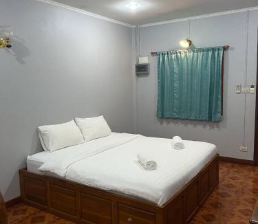 Mueang Kao Hostel | Old City Guest House