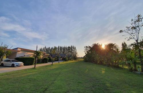 Tha Yang Hotel | On Green Resort
