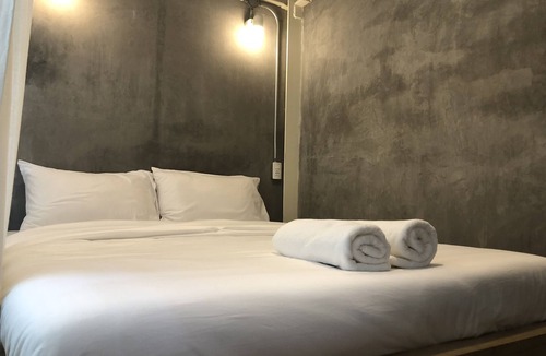 Khlong Toei Nuea Hostel | On the bed Hostel