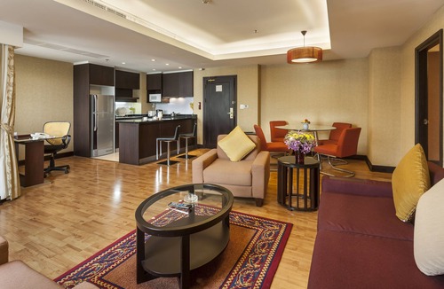 Bangkok Central Business District Apartment | One Bedroom Grand Suite Apartment in the city center (G7)