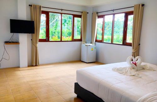 San Kamphaeng House | Oon Valley Farm Stay