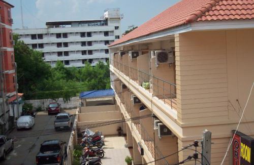 South Pattaya Hostel | Orient House