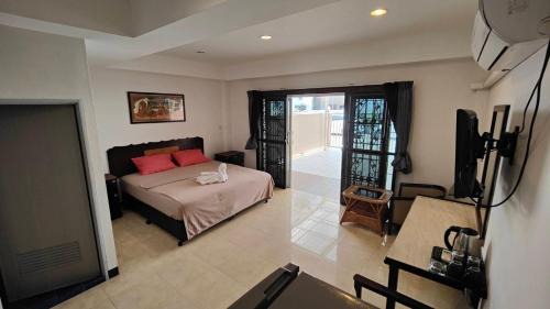 South Pattaya Hostel | Orient House