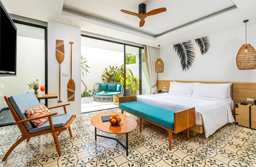 Cherngtalay Hotel | OUTRIGGER Surin Beach Resort