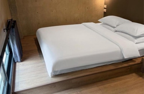 Sao Chingcha Apartment | Over Here Bangkok