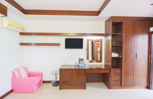 Khlong Wan Hotel | OYO 561 Kor Wanburi