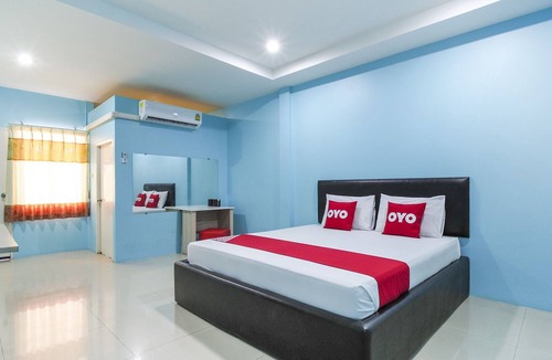 Bang Pla Soi Hotel | OYO 622 Sixsense Hotel