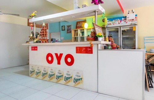 Patong Hotel | OYO 885 You And Me House