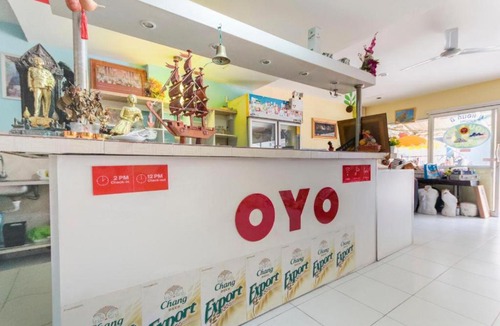 Patong Hotel | OYO 885 You And Me House