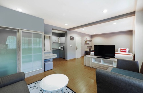 Nong Pa Khrang Hotel | OYO 995 Blue Cafe Apartment