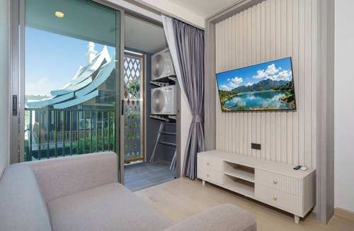 Laguna Apartment | Ozone 1BR Signature Junior Suite