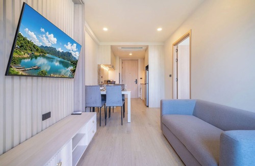 Laguna Apartment | Ozone 1BR Signature Junior Suite