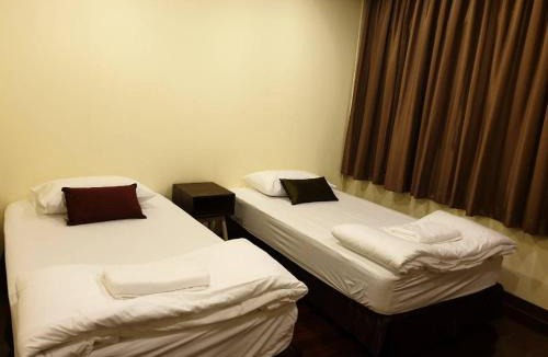 Ban Phan Thom House | Papermoon Guesthouse