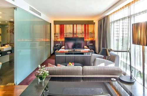 Bangkok Central Business District Hotel | PARK PLAZA BANGKOK SOI 18