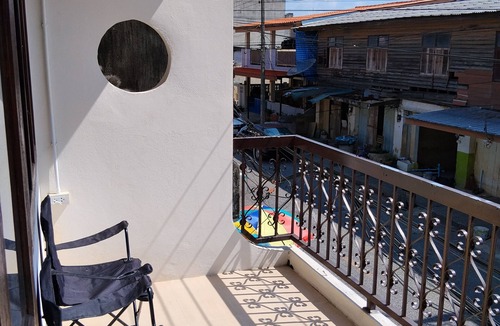 Hat Yai House | Peaceful 2BR Home | Walk to Halal Street Food
