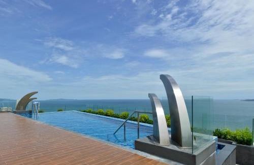 Pratumnak Hill Apartment | Peak Towers Condominium