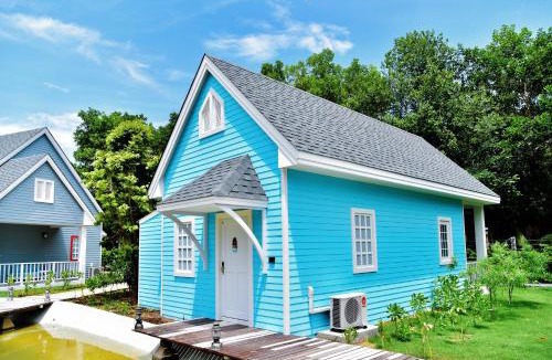 Sanamchai Resort | Peggy's Cove Resort