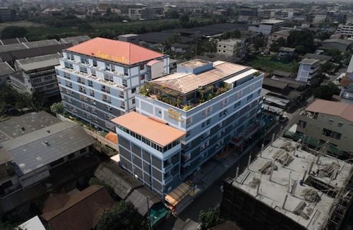 Bang Khae Nuea Hotel | Penyos Suite