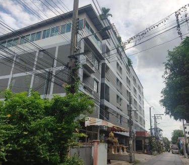 Bang Khae Nuea Apartment | Penyos