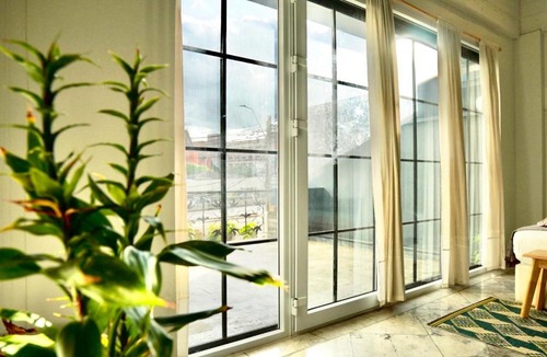 Chana Songkhram Hotel | Pet Friendly Luna & Local Oldtown Bangkok