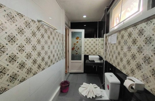 Tha Sala Hotel | Phangpring Beach Resort