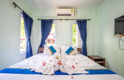 Tha Sala Hotel | Phangpring Beach Resort
