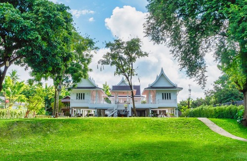 Pa Tan Villa | Phi Private Villa: Riverside & Pool :Near Old Town,BF,Laundry, Free Pickup