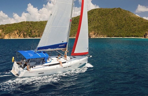 Pa Klok Boat Rental | Phuket Sun and Beach Sailing Extravaganza