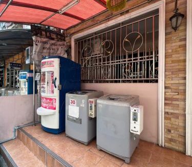 Ramkhamhaeng Apartment | Pimravee Apartment (Yaek 8)