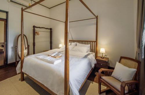 Wat Ket Villa | Ping Riverfront Luxury Villa w3 Acre Private Lawn and River view