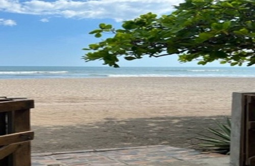 Pochomil House | Pochomil Beachfront frente al mar 4 cuartos 15personas MAX piscina