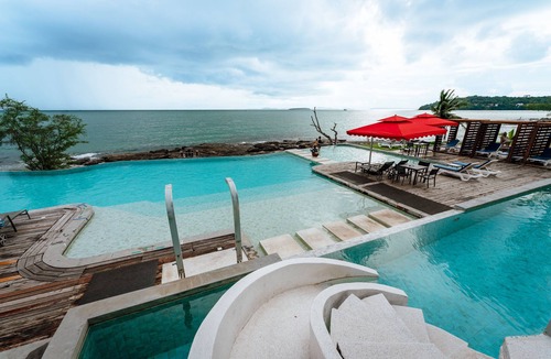 Sihanoukville City Centre Hotel | Pod Village by Independence Hotels
