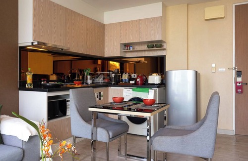 Khlong Tan Nuea Apartment | Pool + Gym · Desk, Fast Wi-Fi, Balcony